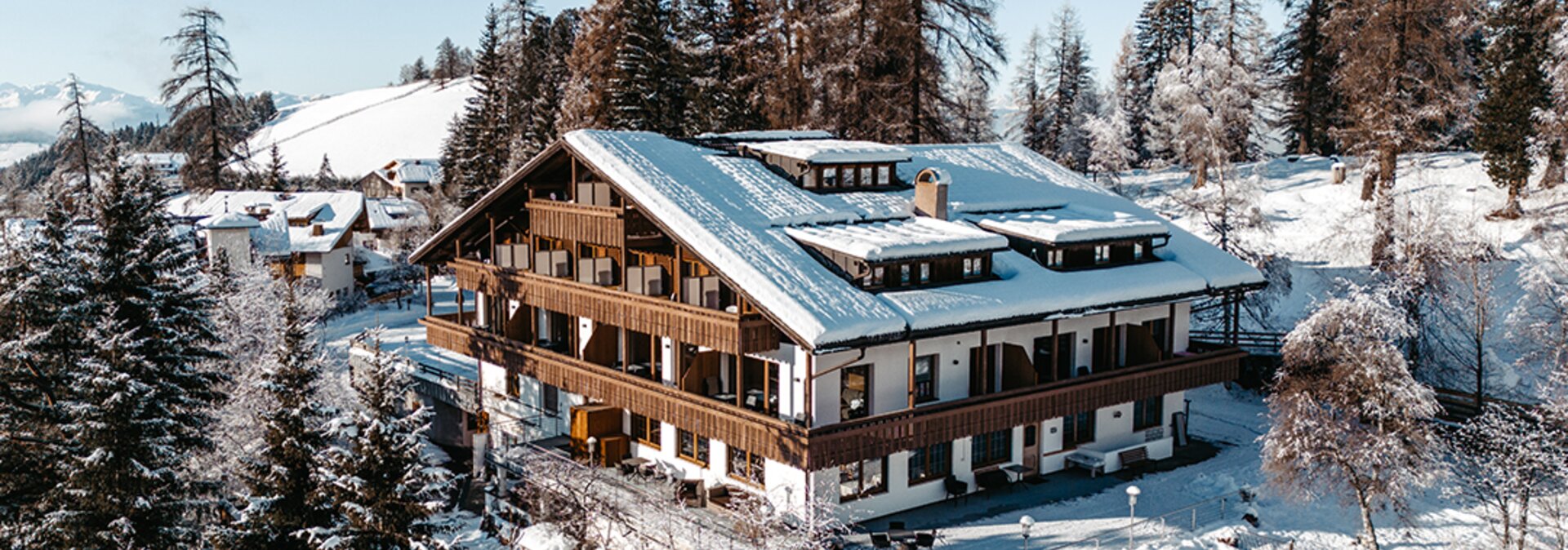 Außenansicht des Mont Floris Hotel 